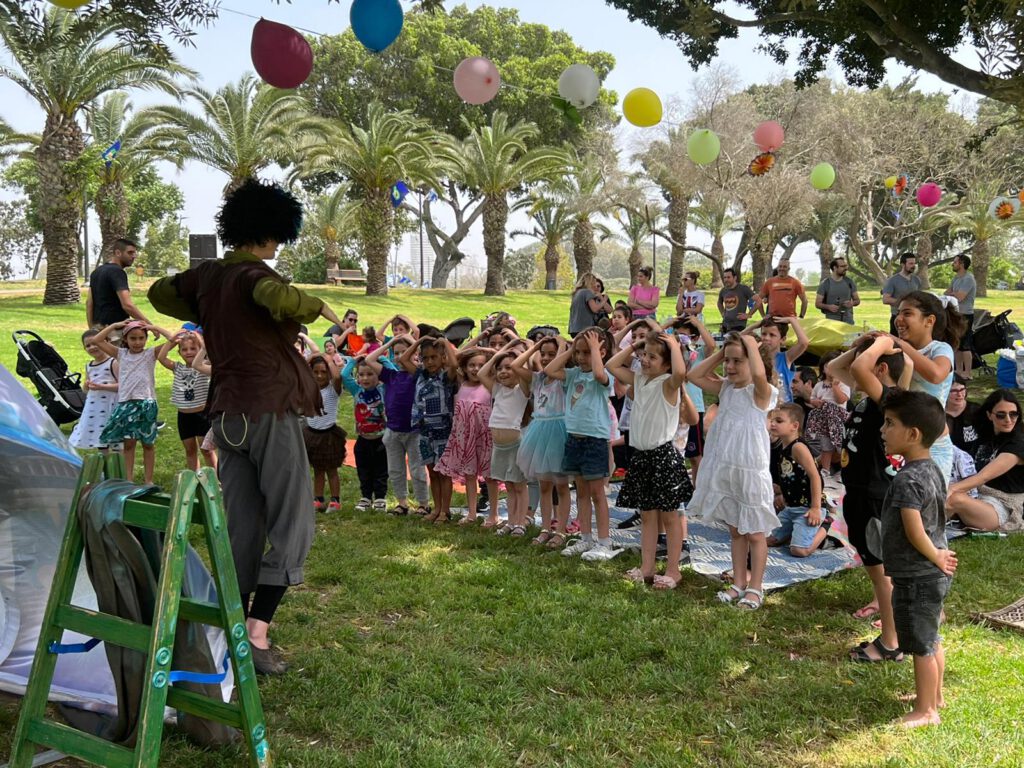 הפעלת יום הולדת של תיאטרון חוצפה קטנה
